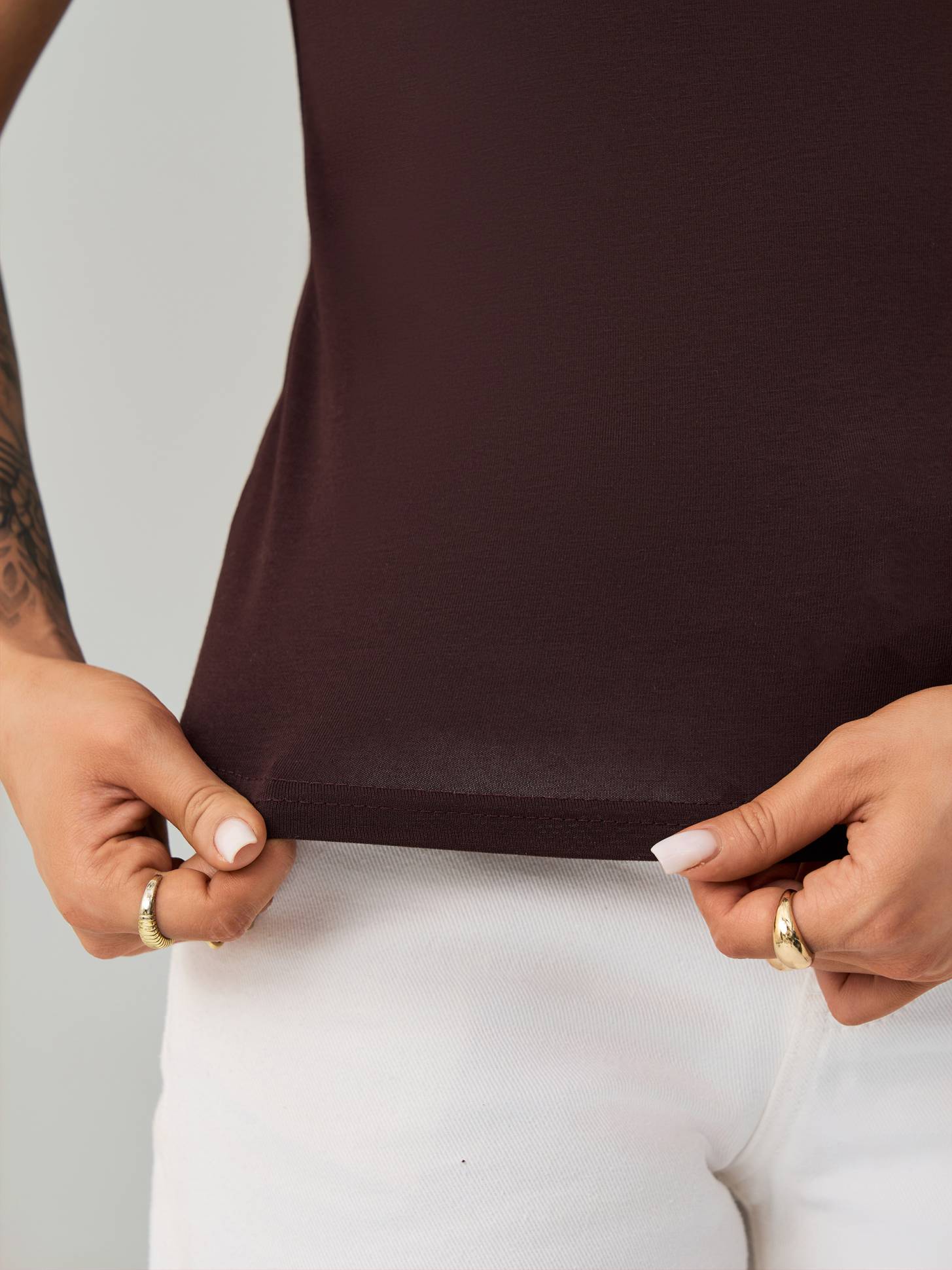 Футболка скимс облегающая коричневая